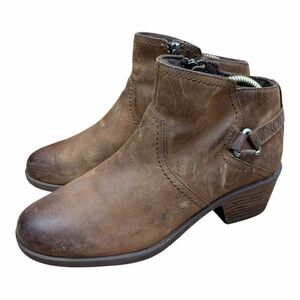 Teva Women’s size 9.5 Brown Leather Ankle Boots - Side Zip Heel